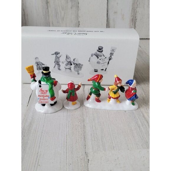 Dept 56 54927 He Led Them Down The Streets Of Town village accessory xmas - Picture 6 of 9